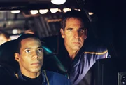 Auf dem Flug durch das Weltall, machen Archer (Scott Bakula, r.) und Travis Mayweather (Anthony Montgomery, l.) eine erschreckende Entdeckung ... Auf dem Flug durch das Weltall, machen Archer (Scott Bakula, r.) und Travis Mayweather (Anthony Montgomery, l.) eine erschreckende Entdeckung ...