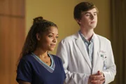Antonia Thomas (Dr. Claire Browne), Freddie Highmore (Dr. Shaun Murphy).