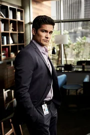 Dr. Neil Melendez (Nicholas Gonzalez)