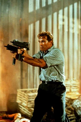 Harry Tusker (Arnold Schwarzenegger)