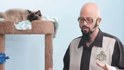 Siamese cat Frankie with Jackson Galaxy