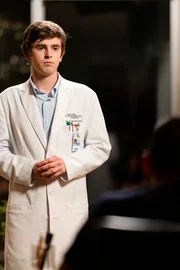 Dr. Shaun Murphy (Freddie Highmore)