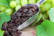 RaisinsRaisins and Grapes