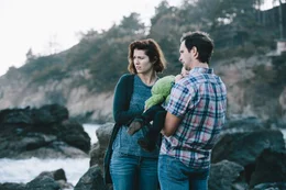 Sarah (Mary Elizabeth Winstead), Preston (Timothy Eulich)