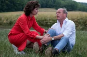 Wolfgang Berger (Horst Günter Marx, r.) bricht zusammen und sein Zustand verschlechtert sich zunehmend. Karin (Marijam Agischewa, l.) versucht ihn zu beruhigen. Wolfgang Berger (Horst Günter Marx, r.) bricht zusammen und sein Zustand verschlechtert sich zunehmend. Karin (Marijam Agischewa, l.) versucht ihn zu beruhigen.