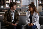 L-R: Dr. Shaun Murphy (Freddie Highmore), Freddie Highmore (Antonia Thomas) L-R: Dr. Shaun Murphy (Freddie Highmore), Freddie Highmore (Antonia Thomas)
