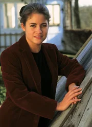 Marietta Hauptmann (Vanessa Jung)
