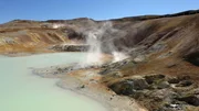 In hei&szlig;en Schlammquellen treten viele Mineralien an die Oberfl&auml;che, wie hier am Vulkan Krafla.