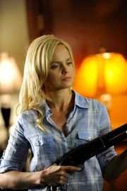 PSYCH – "YANG 3 IN 2D" Episode #5013 – Pictured: Mena Suvari as Allison