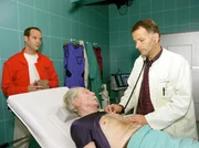 Im Krankenhaus wird Friedrich (Fred Delmare) ein Oberschenkelhalsbruch diagnostiziert und als Grund f&uuml;r den Sturz stellt Roland (Thomas R&uuml;hmann) Herzrhytmusst&ouml;rungen fest.