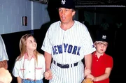 Donald Trump bei einer Promi-Softball Veranstaltung mit Tochter Ivanka und Sohn Eric, 1992.
