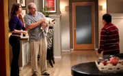 l-r: Gloria Delgado-Pritchett (Sof&iacute;a Vergara), Jay Pritchett (Ed O'Neill), Stella (Brigitte the Dog), Manny Delgado (Rico Rodriguez)