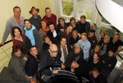 Regisseur Manuel Siebenmann im Kreise seiner Hauptdarsteller Teresa Wei&szlig;bach und Thomas Schmauser sowie dem Filmteam von "Freiwild. Ein W&uuml;rzburg-Krimi".