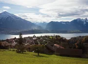 SRF bi de Lüt - Unser Dorf - Folge 1 - Blick auf Sigriswil und den Thunersee SRF bi de Lüt - Unser Dorf - Folge 1 - Blick auf Sigriswil und den Thunersee