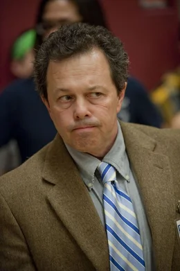 Er ist Lehrer an der High-School: Mr. O'Donnell (Curtis Armstrong)