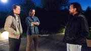 F&uuml;r Manager Jack Riedl (Sascha Ger&scaron;ak, re.) sind die beiden Bandmitglieder Dominik Wachter (Daniel Langbein, li.) und Hubert Skoff (Stefan Gorski, Mitte) ersetzbar.