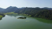 Bayrische Inselgeschichten &ndash; Schliersee Der Schliersee mit Insel