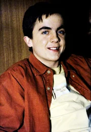 Malcolm mittendrin "Beim Psychiater". Im Bild: Malcolm (Frankie Muniz) wei&szlig; nicht so recht, warum er beim Psychiater &uuml;ber sein Leben reden soll.