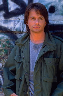 Nick Lang (Michael J. Fox) ist der angesagteste Action-Star Hollywoods. Doch er hat es satt, immer nur den smarten Helden zu spielen. Einmal einen richtigen Cop darzustellen - das ist sein gro&szlig;er Traum ...