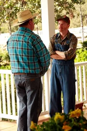 L-R: Cameron Tucker (Eric Stonestreet), Mitchell Pritchett (Jesse Tyler Ferguson) L-R: Cameron Tucker (Eric Stonestreet), Mitchell Pritchett (Jesse Tyler Ferguson)