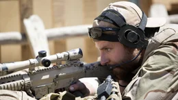 US-Navy-SEAL und Scharfsch&uuml;tze Chris Kyle (Bradley Cooper) wird in den Irak geschickt