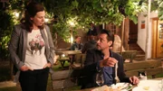 Nicole Sturm (Bettina Mittendorfer) und Kommissar Bergmann (Hary Prinz, re.) treffen sich.