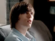 NDR Fernsehen KOMMISSAR WALLANDER - DIE FALSCHE F&Auml;HRTE, am Sonntag (23.12.12) um 00:30 Uhr. Stefan Fredman (Nicholas Hoult) hat etwas zu verbergen.