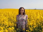 Dolores Maria Santana (Ashley Madekwe) hat schreckliche Angst.