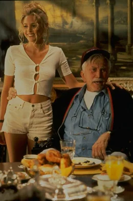 Hat es die attraktive Krankenschwester Molly (Olivia d'Abo, l.) auf das Erbe des gebrechlichen Million&auml;rs Joe (Kirk Douglas, r.) abgesehen? Sie gibt sich jedenfalls reichlich M&uuml;he dem gebrechlichen Mann zu gefallen und seine Familie auszustechen ...; Hat es die attraktive Krankenschwester Molly (Olivia d'Abo, l.) auf das Erbe des gebrechlichen Million&auml;rs Joe (Kirk Douglas, r.) abgesehen? Sie gibt sich jedenfalls reichlich M&uuml;he dem gebrechlichen Mann zu gefallen und seine Familie auszustechen ...
