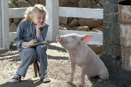 Aus Ferns (Dakota Fanning) einst so schwachem Ferkel Wilbur ist mittlerweile ein richtig pr&auml;chtiges kleines Schwein geworden. Nun droht ihm jedoch der Verwurstungstod ...