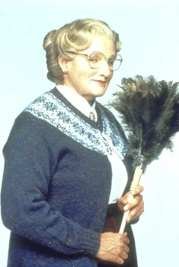 Verkleidet als Kinderm&auml;dchen nimmt Daniel Hillard (Robin Williams) eine Stellung im Haushalt seiner Ex-Frau an, um seinen Kindern nahe zu sein.