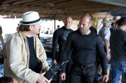 Am Set: Regisseur Simon West, l. und Hauptdarsteller Jason Statham, r.