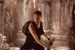 Lara Croft (Angelina Jolie)