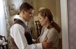 L-R: Edward Wilson (Matt Damon) und Margaret 'Clover' Russell (Angelina Jolie)