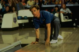 Bowler Dannys (Michael J. Fox) gr&ouml;&szlig;ter Traum ist es ein eigenes Bowlingcenter zu er&ouml;ffnen, doch bislang fehlt ihm das Geld dazu. Da w&uuml;rde sich das Erbe seines gebrechlichen Onkels Joe gut f&uuml;r eignen, aber wie weit ist Danny bereit zu gehen, um sich bei dem alten Mann einzuschmeicheln und die restlichen Anw&auml;rter auszustechen?; Bowler Dannys (Michael J. Fox) gr&ouml;&szlig;ter Traum ist es ein eigenes Bowlingcenter zu er&ouml;ffnen, doch bislang fehlt ihm das Geld dazu. Da w&uuml;rde sich das Erbe seines gebrechlichen Onkels Joe gut f&uuml;r eignen, aber wie weit ist Danny bereit zu gehen, um sich bei dem alten Mann einzuschmeicheln und die restlichen Anw&auml;rter auszustechen?