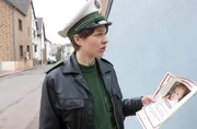 rbb Fernsehen MORD MIT AUSSICHT II, FOLGE 21, "Die Saat des Bösen", Bärbel Schmied (Meike Droste) durchkämmt Hengasch auf der Suche nach dem verschwundenen Baby Timmi. rbb Fernsehen MORD MIT AUSSICHT II, FOLGE 21, "Die Saat des Bösen", Bärbel Schmied (Meike Droste) durchkämmt Hengasch auf der Suche nach dem verschwundenen Baby Timmi.