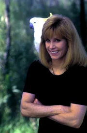 Schon seit vielen Jahren liegt Jennifer (Stefanie Powers) der Erhalt der Natur ganz besonders am Herzen. Da kommt ihr eine grandiose Idee ... Schon seit vielen Jahren liegt Jennifer (Stefanie Powers) der Erhalt der Natur ganz besonders am Herzen. Da kommt ihr eine grandiose Idee ...