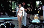 Elliott (James Brolin, r.) und Lisa (Ursula Karven, l.) scheinen eine glückliche Beziehung zu führen, doch Elliott empfindet immer noch mehr als nur Freundschaft für seine Jugendliebe Jennifer ... Elliott (James Brolin, r.) und Lisa (Ursula Karven, l.) scheinen eine glückliche Beziehung zu führen, doch Elliott empfindet immer noch mehr als nur Freundschaft für seine Jugendliebe Jennifer ...