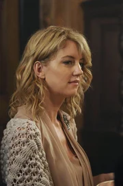 Irgendetwas stimmt mit Sam (Cynthia Watros) nicht. House hat seinen Ermittler auf Wilsons Ex-Frau angesetzt ...