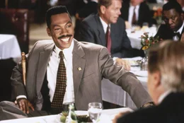 Geschickt ebnet sich der Gauner und aufstrebende Politiker Thomas Jefferson Johnson (Eddie Murphy) den Weg an die lukrativen Pfr&uuml;nde mittels zahlreicher Lobbyisten ...