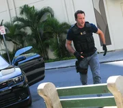 Riskiert immer wieder sein eigenes Leben, um einen M&ouml;rder zu fassen: Steve (Alex O'Loughlin) ...