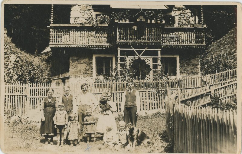 "Annehmkinder" - Die Kinder, die zu viel waren (A, 2024)