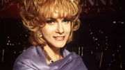 Gaststar Ann-Margret als Angela in der Folge Millenium (Originaltitel) Gaststar Ann-Margret als Angela in der Folge Millenium (Originaltitel)