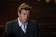 Auf der Suche nach Red John kommt Patrick Jane (Simon Baker) einer Geheimorganisation auf die Schliche ... Auf der Suche nach Red John kommt Patrick Jane (Simon Baker) einer Geheimorganisation auf die Schliche ...