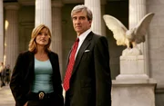 Det. Benson (Mariska Hargitay) und Staatsanwalt McCoy (Sam Waterston) haben schließlich doch noch einen Dreh gefunden, wie sie die Betrügerinnen gegeneinander ausspielen können. Det. Benson (Mariska Hargitay) und Staatsanwalt McCoy (Sam Waterston) haben schließlich doch noch einen Dreh gefunden, wie sie die Betrügerinnen gegeneinander ausspielen können.