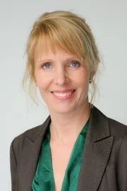 Melanie Muxleitner (Sinikka Schubert).