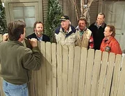 Tim (Tim Allen, l.) ist &uuml;berrascht, als er bei seinem Nachbarn einige Mitglieder der legend&auml;ren Beach Boys antrifft.