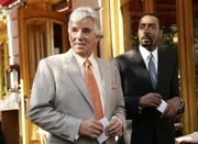 L-R: Joe Fontana (Dennis Farina), Detective Ed Green (Jesse L. Martin)