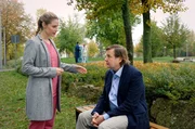 Julia (Mirka Pigulla, l.); Paul (Steffen Münster, r.) Julia (Mirka Pigulla, l.); Paul (Steffen Münster, r.)