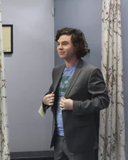 Axl (Charlie McDermott)